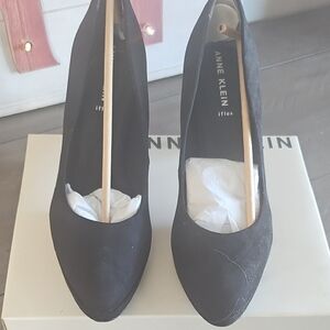 Anne Klein Elegant Black Heels